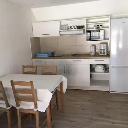 Varlak Vendeghaz 2 Apartment *