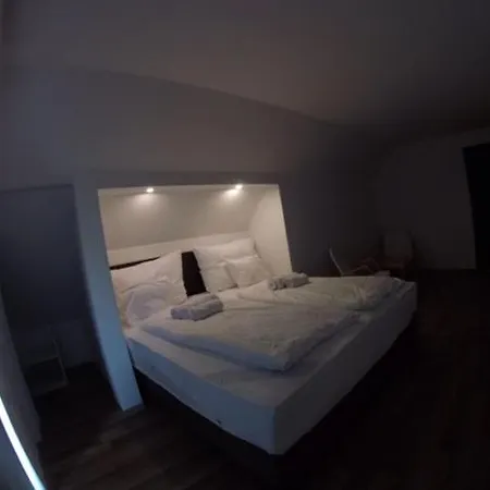Varlak Vendeghaz 2 Apartment Siofok