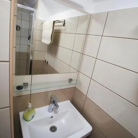 Varlak Vendeghaz 2 Apartment *