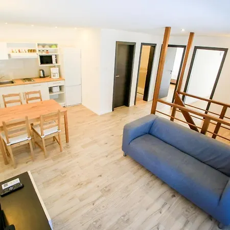 Varlak Vendeghaz 2 Apartment